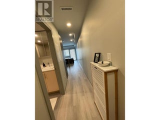 345 Dougall Road N Unit# 215. Kelowna, British Columbia