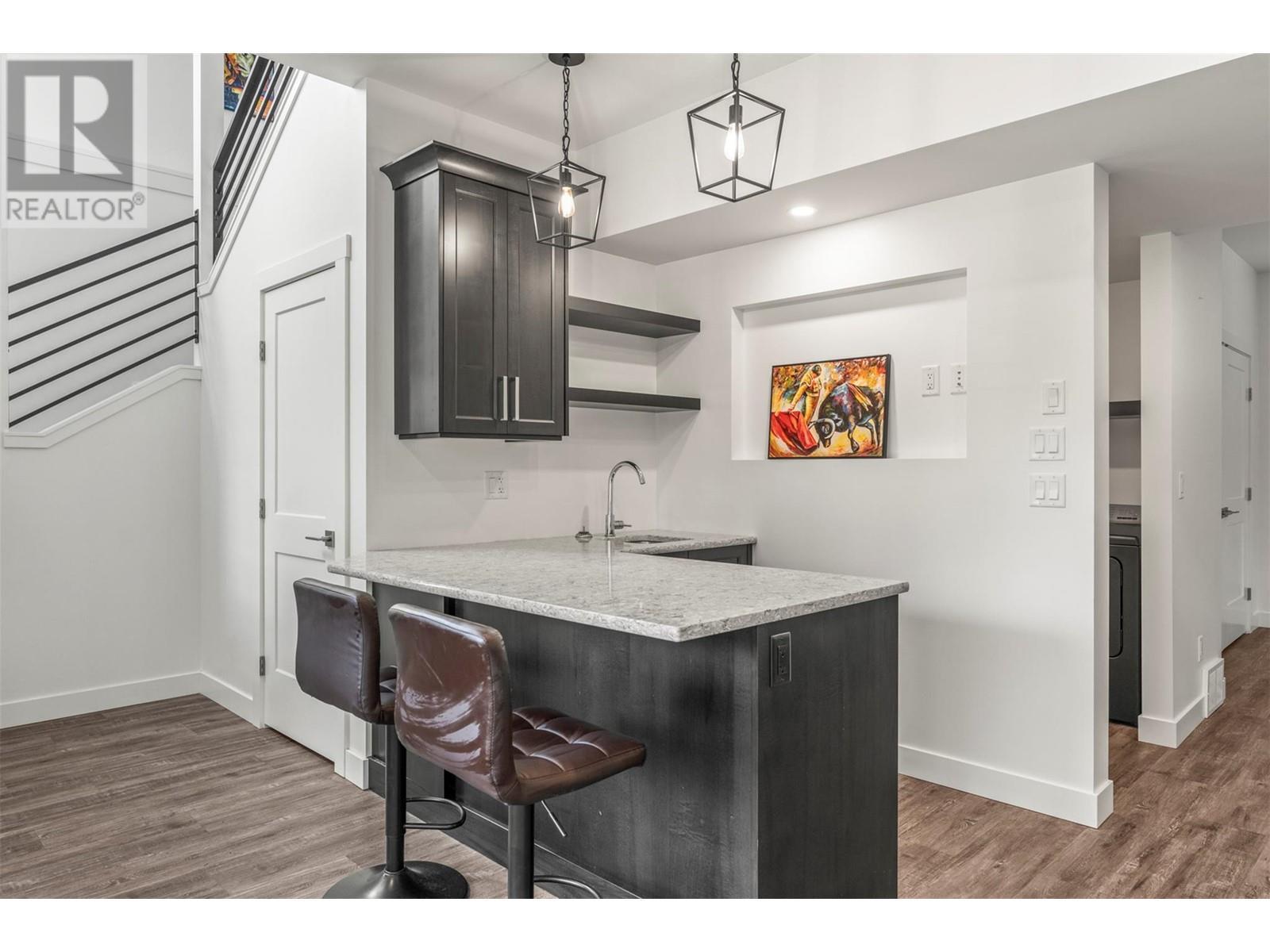 5064 Ridge Road. Eagle Bay, British Columbia