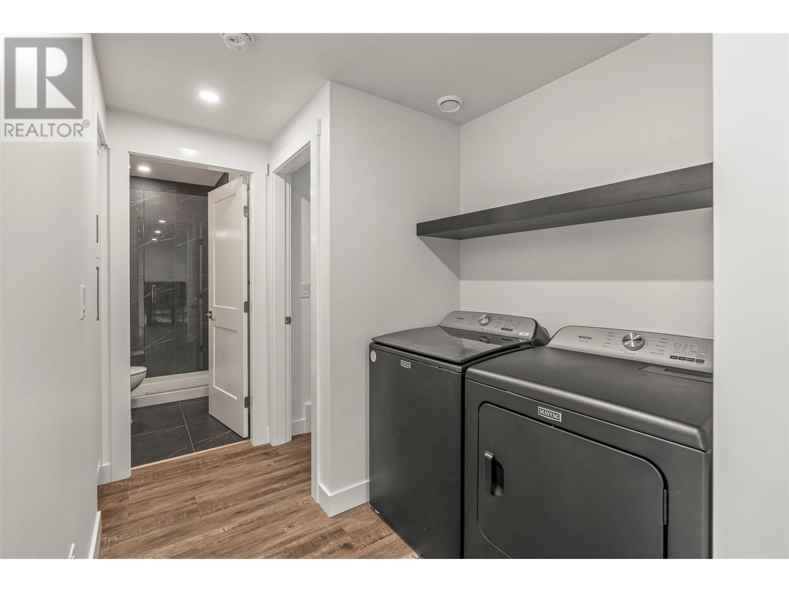 5064 Ridge Road. Eagle Bay, British Columbia