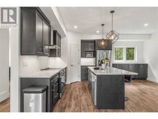 5064 Ridge Road. Eagle Bay, British Columbia