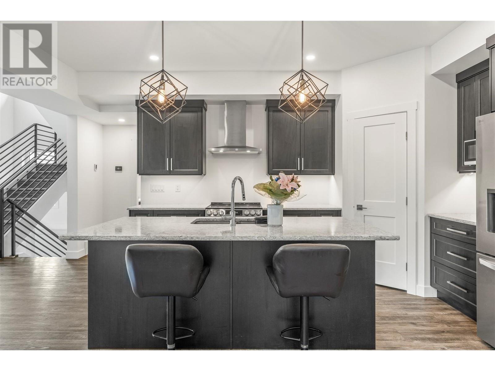 5064 Ridge Road. Eagle Bay, British Columbia