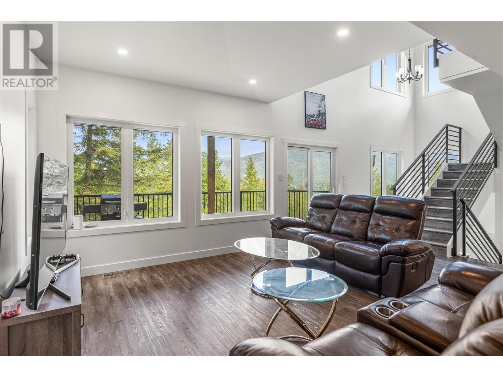 5064 Ridge Road. Eagle Bay, British Columbia