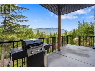 5064 Ridge Road. Eagle Bay, British Columbia