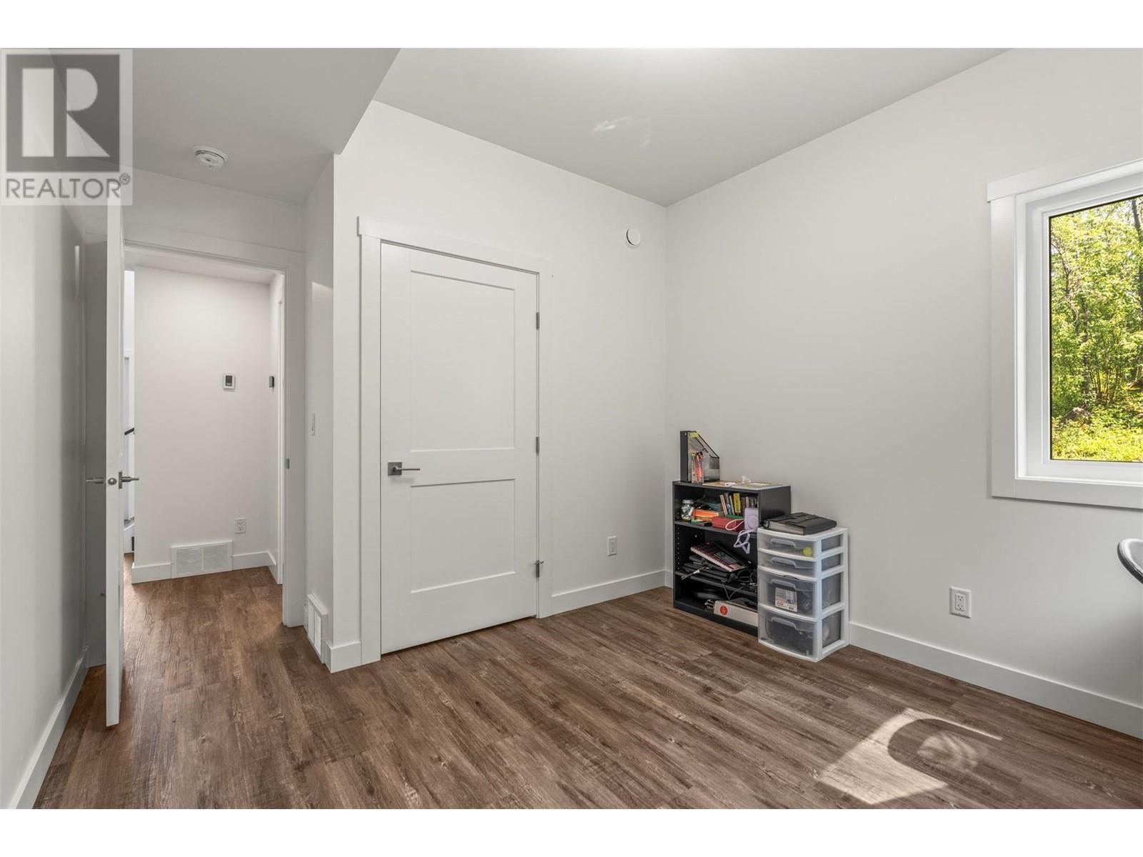 5064 Ridge Road. Eagle Bay, British Columbia