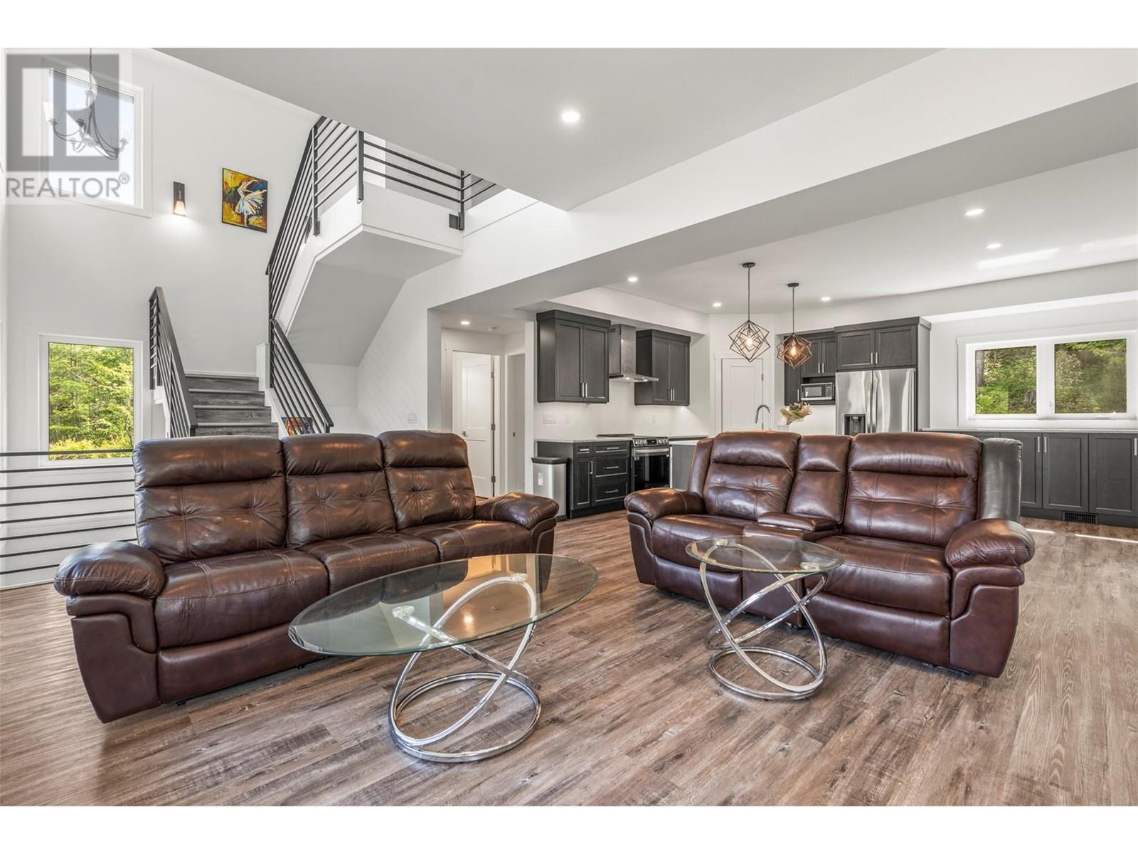 5064 Ridge Road. Eagle Bay, British Columbia