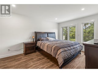 5064 Ridge Road. Eagle Bay, British Columbia