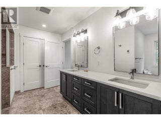 5064 Ridge Road. Eagle Bay, British Columbia