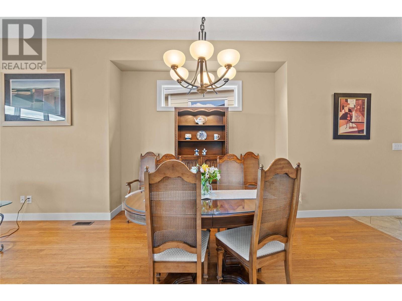 1431 Auto Road Se Unit# 4. Salmon Arm, British Columbia