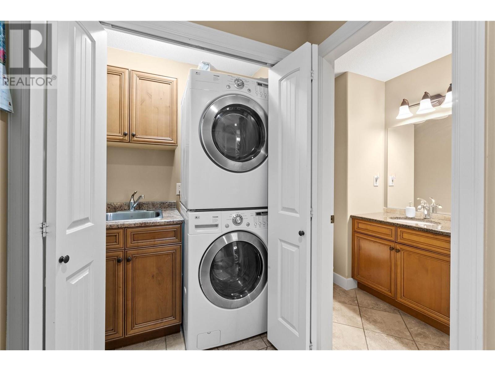 1431 Auto Road Se Unit# 4. Salmon Arm, British Columbia