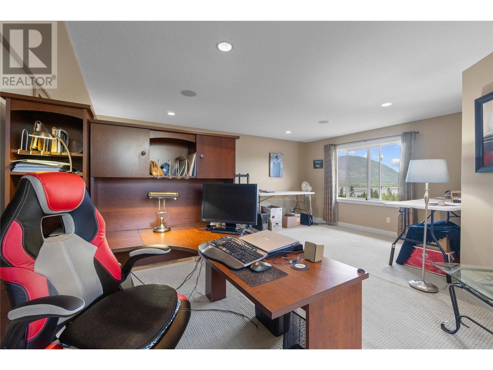 1431 Auto Road Se Unit# 4. Salmon Arm, British Columbia