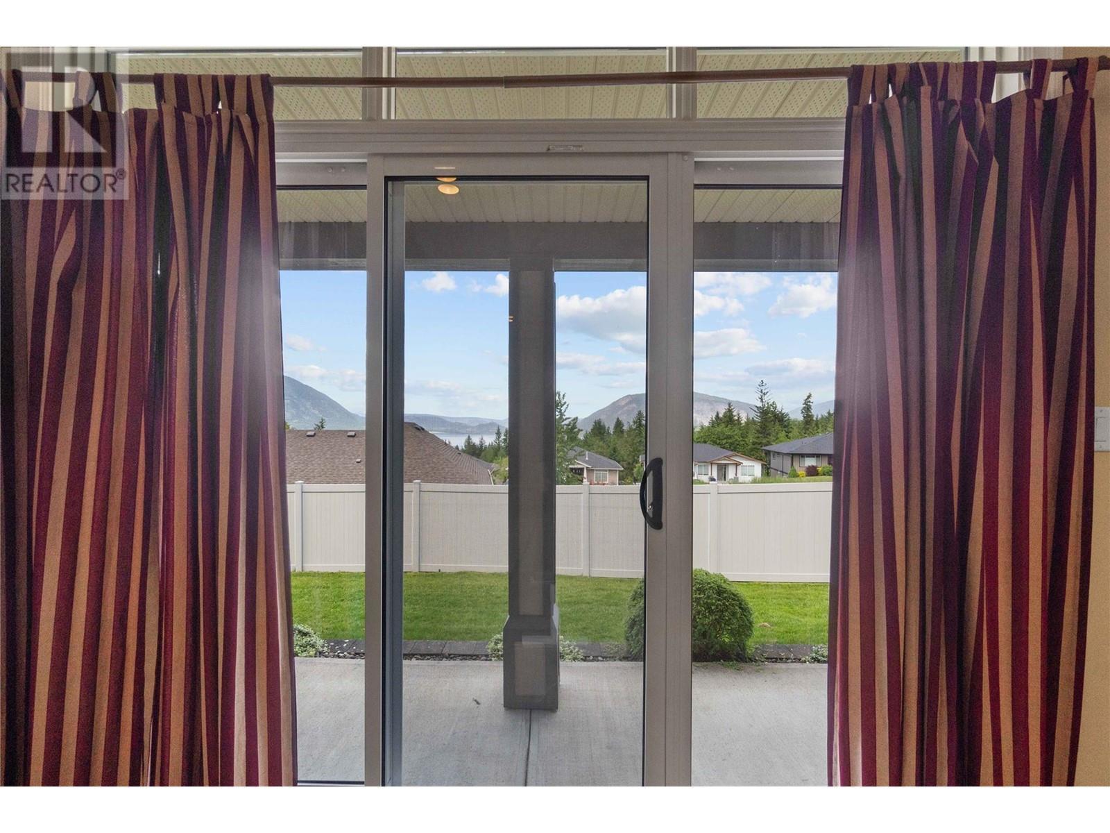 1431 Auto Road Se Unit# 4. Salmon Arm, British Columbia