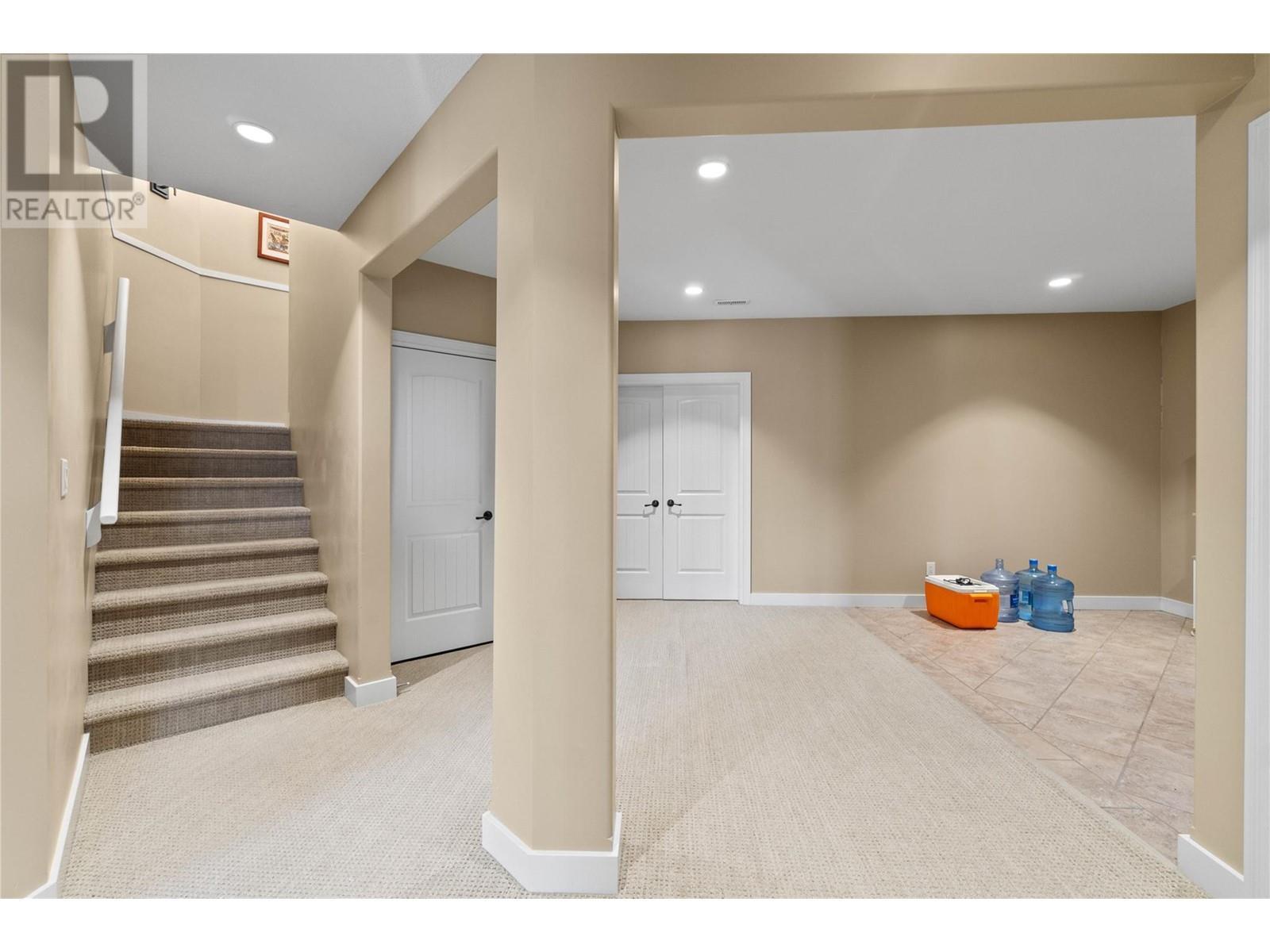 1431 Auto Road Se Unit# 4. Salmon Arm, British Columbia