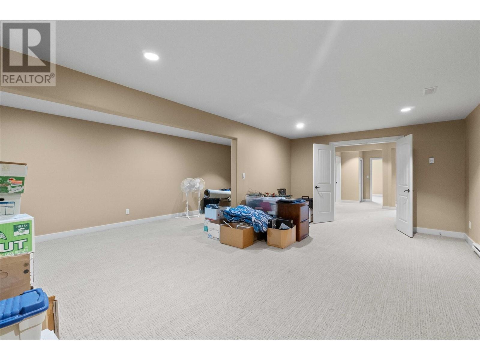 1431 Auto Road Se Unit# 4. Salmon Arm, British Columbia