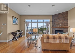 1431 Auto Road Se Unit# 4. Salmon Arm, British Columbia