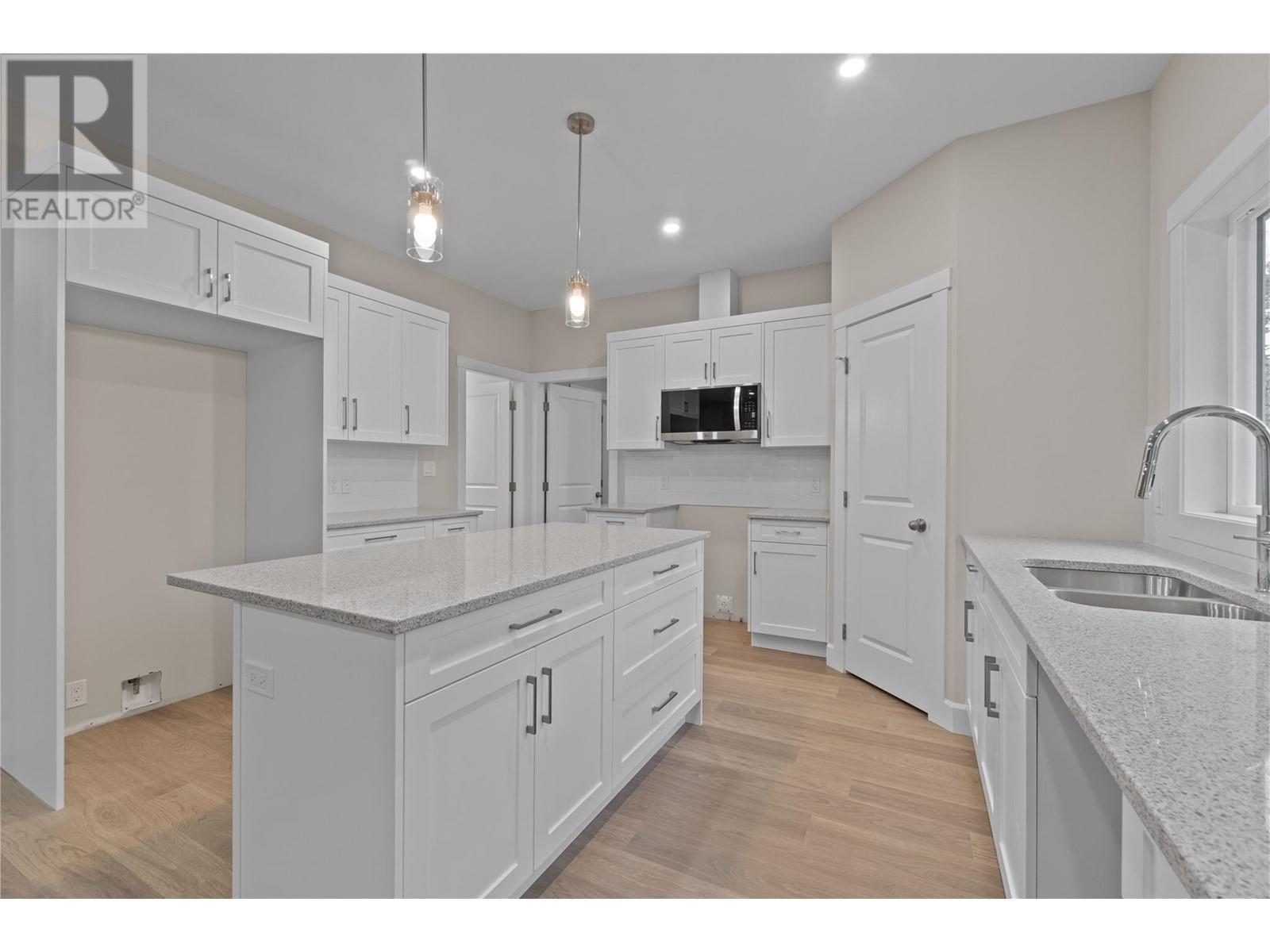 806 Cliff Avenue Unit# 104. Enderby, British Columbia