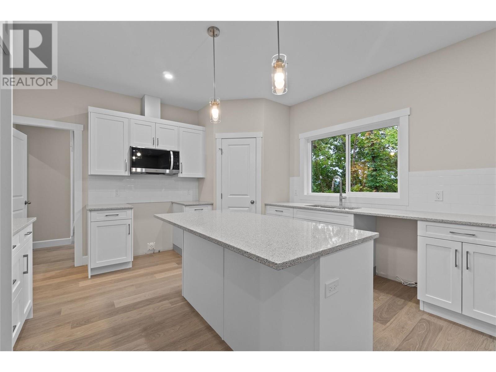 806 Cliff Avenue Unit# 104. Enderby, British Columbia