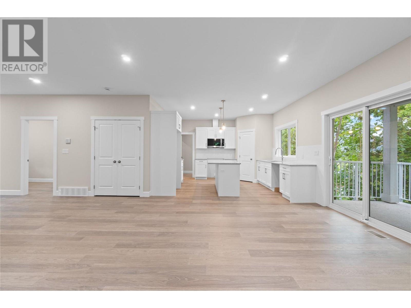 806 Cliff Avenue Unit# 104. Enderby, British Columbia