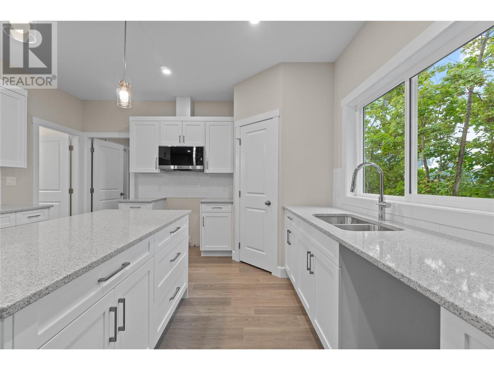 806 Cliff Avenue Unit# 104. Enderby, British Columbia