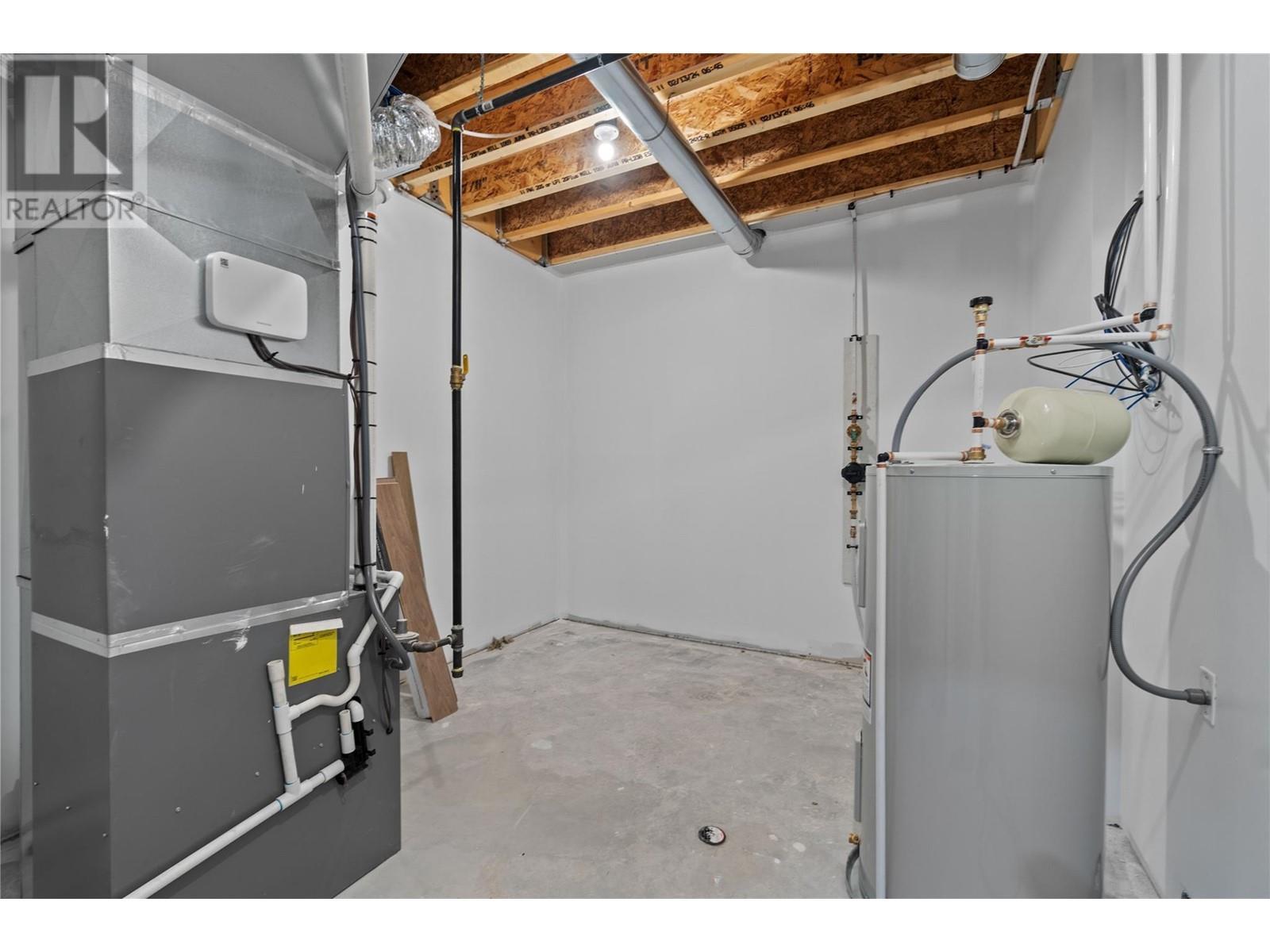 806 Cliff Avenue Unit# 104. Enderby, British Columbia