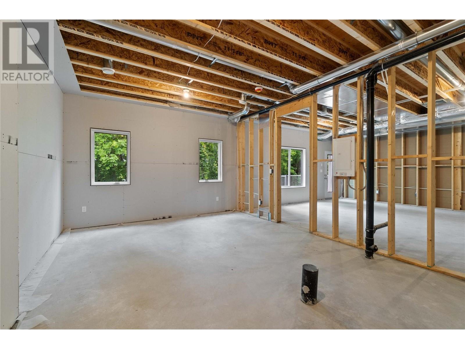 806 Cliff Avenue Unit# 104. Enderby, British Columbia