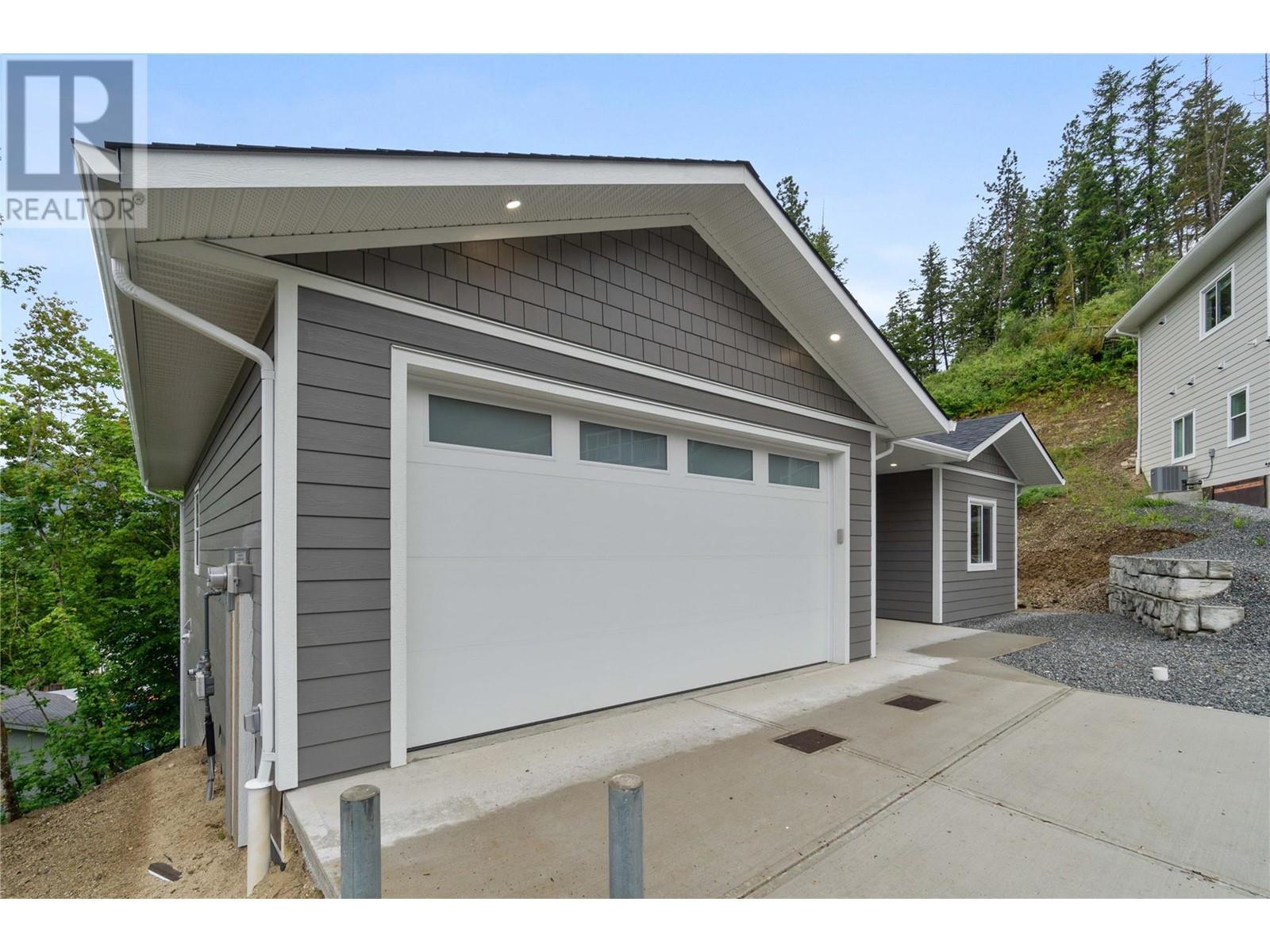 806 Cliff Avenue Unit# 104. Enderby, British Columbia