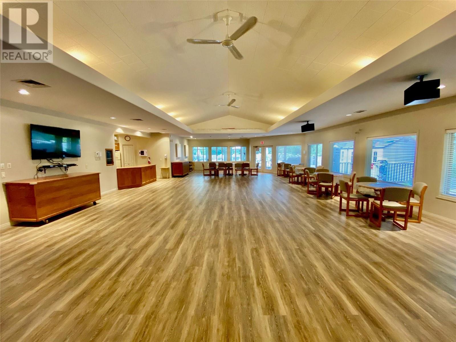 550 Yates Road Unit# 355. Kelowna, British Columbia