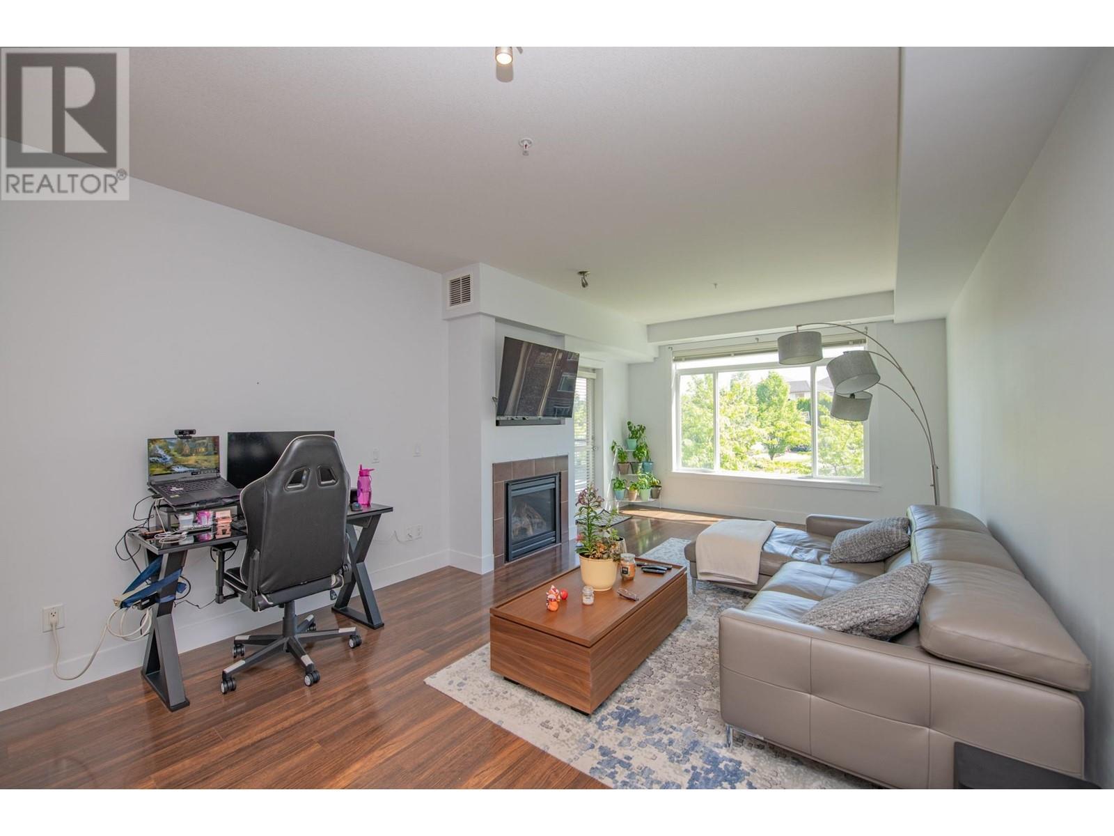 2532 Shoreline Drive Unit# 305. Lake Country, British Columbia