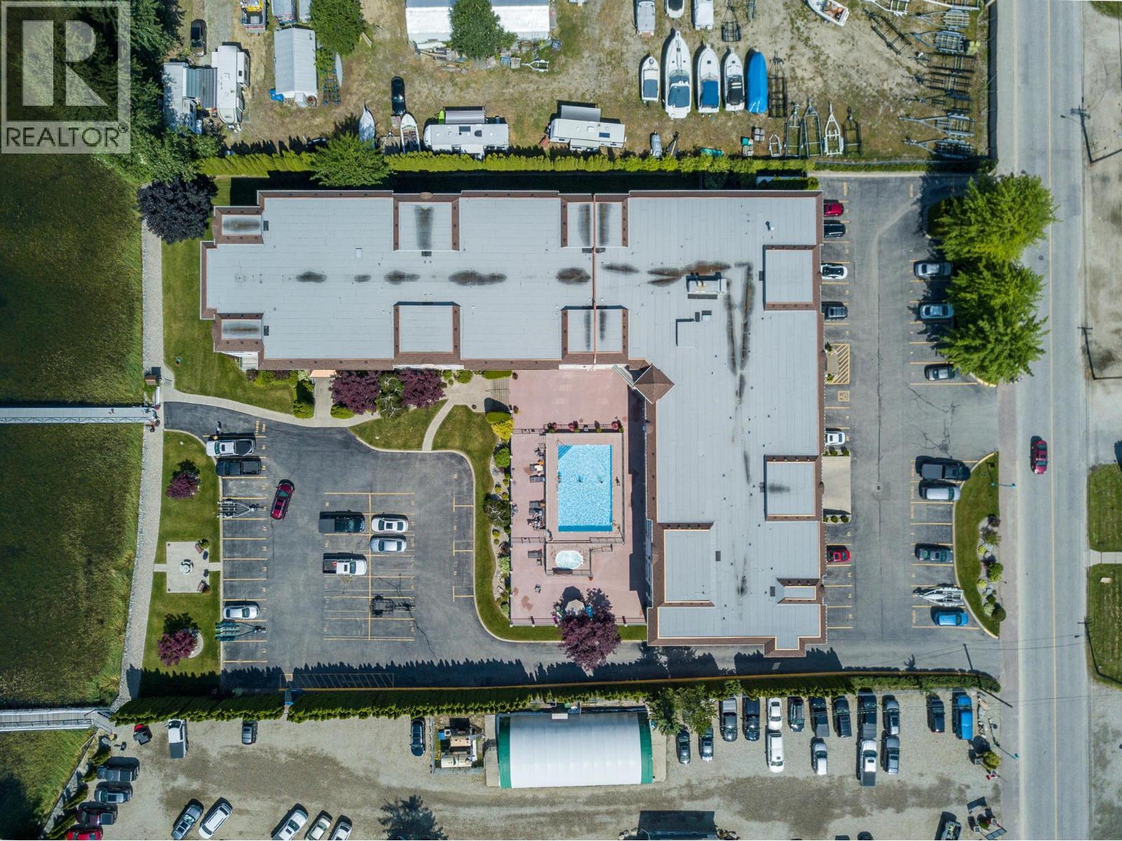 1002 Riverside Avenue Unit# 221. Sicamous, British Columbia