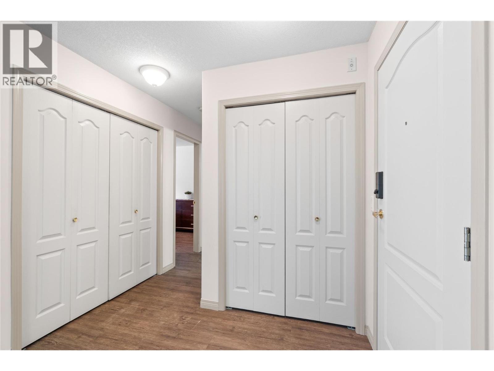 1002 Riverside Avenue Unit# 221. Sicamous, British Columbia