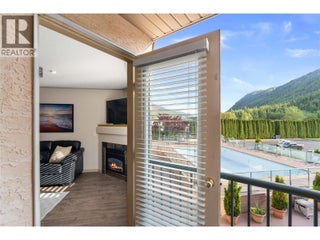 1002 Riverside Avenue Unit# 221. Sicamous, British Columbia