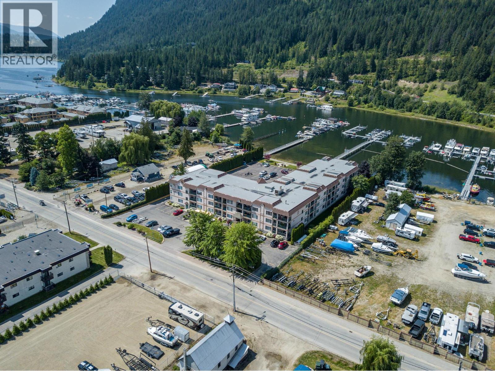 1002 Riverside Avenue Unit# 221. Sicamous, British Columbia