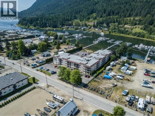 1002 Riverside Avenue Unit# 221. Sicamous, British Columbia