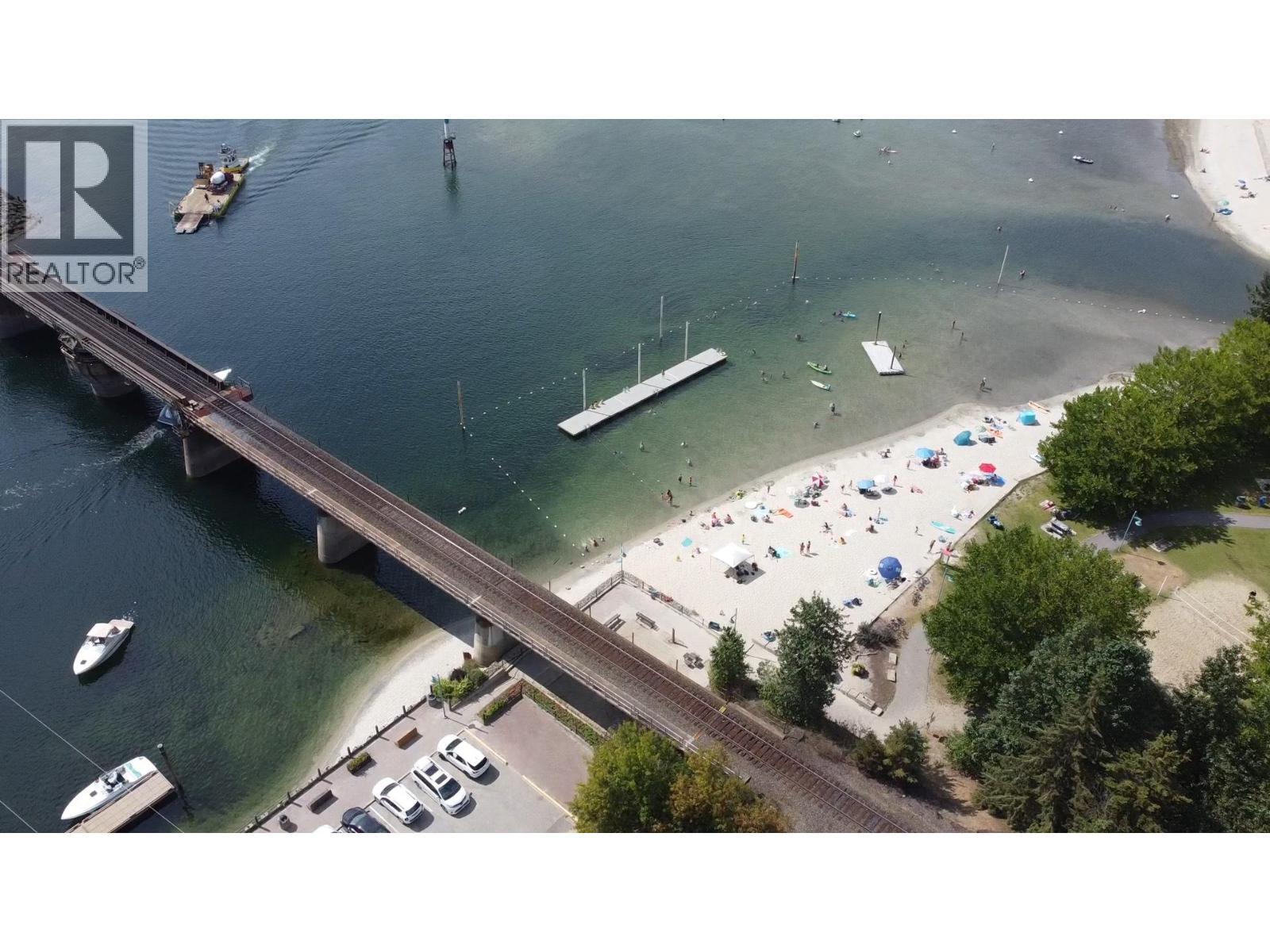 1002 Riverside Avenue Unit# 221. Sicamous, British Columbia