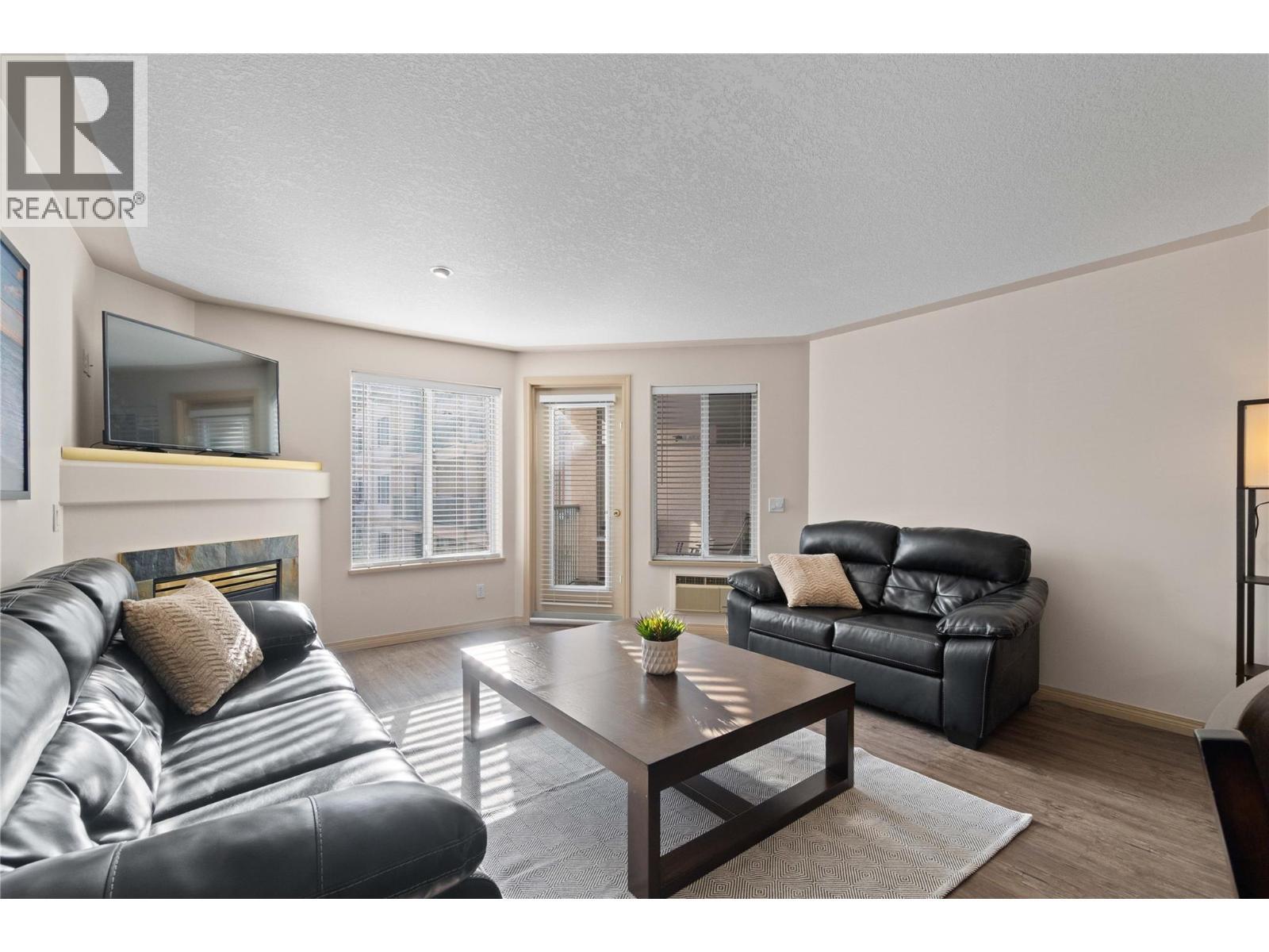 1002 Riverside Avenue Unit# 221. Sicamous, British Columbia