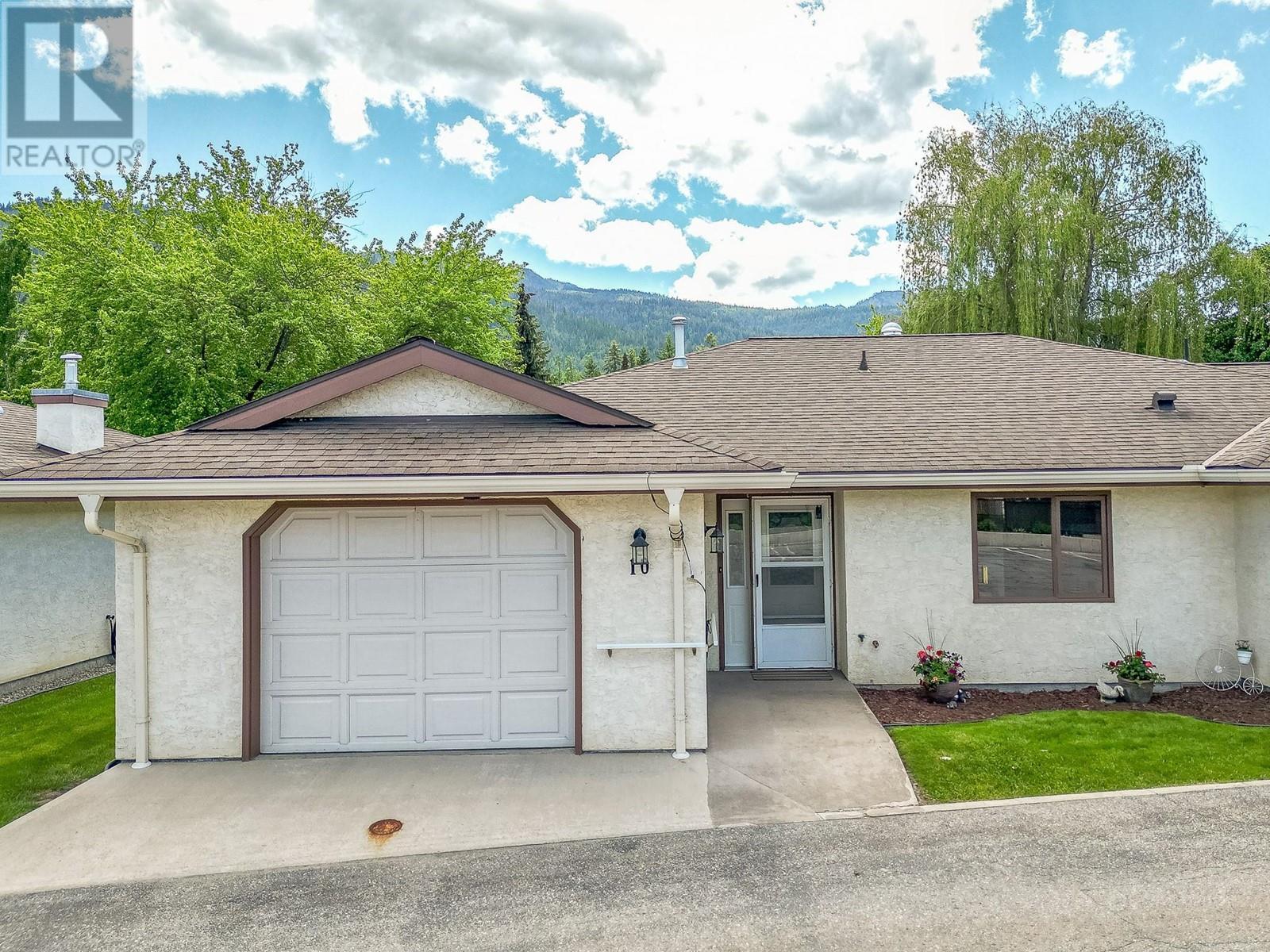 151 8 Avenue Sw Unit# 10. Salmon Arm, British Columbia