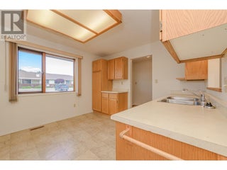 151 8 Avenue Sw Unit# 10. Salmon Arm, British Columbia