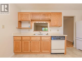 151 8 Avenue Sw Unit# 10. Salmon Arm, British Columbia