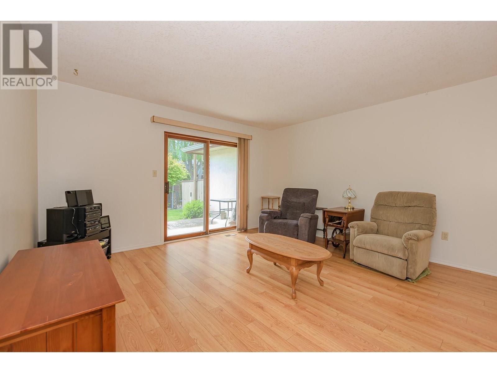 151 8 Avenue Sw Unit# 10. Salmon Arm, British Columbia