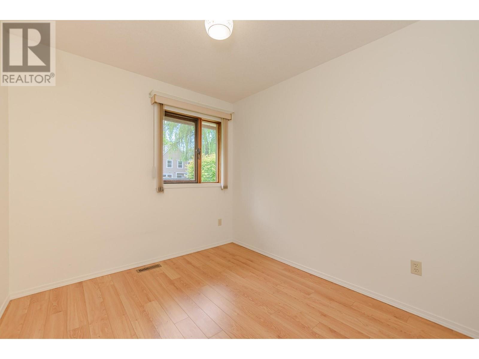 151 8 Avenue Sw Unit# 10. Salmon Arm, British Columbia