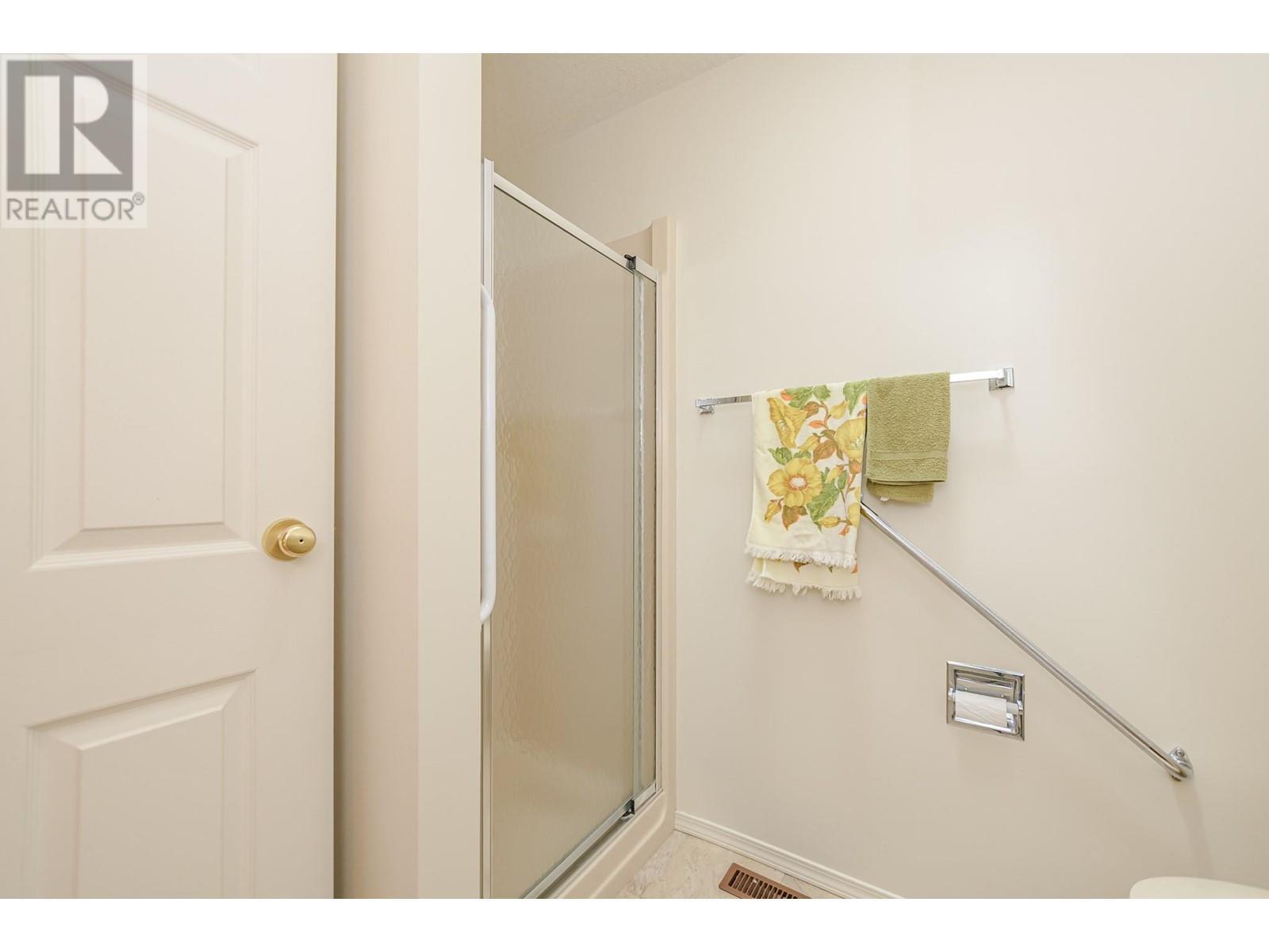 151 8 Avenue Sw Unit# 10. Salmon Arm, British Columbia