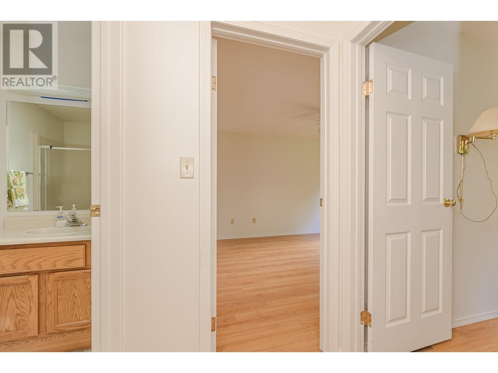 151 8 Avenue Sw Unit# 10. Salmon Arm, British Columbia