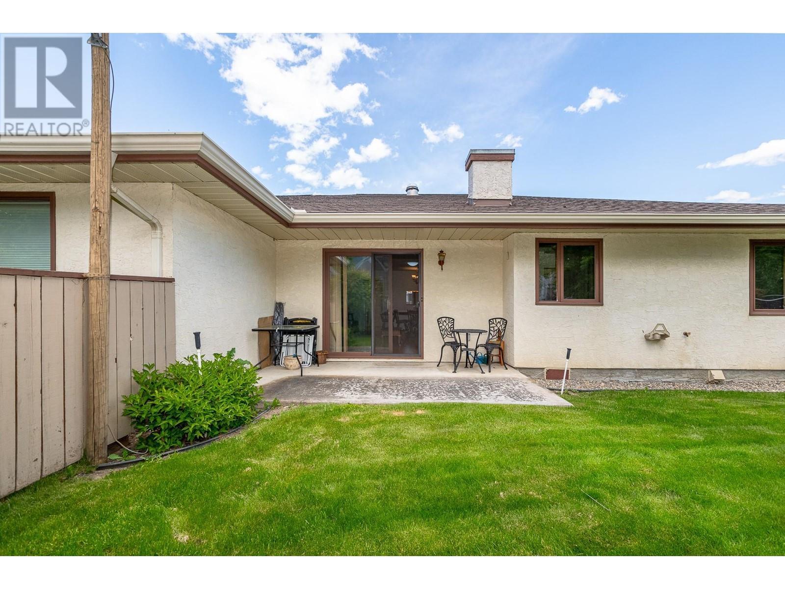 151 8 Avenue Sw Unit# 10. Salmon Arm, British Columbia