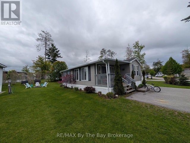 13 Chippewa Trail, Wasaga Beach