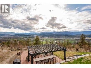 5474 Deadpine Drive. Kelowna, British Columbia