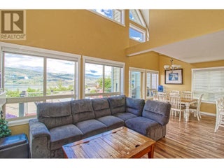 6859 Santiago Loop Unit# 121. Kelowna, British Columbia