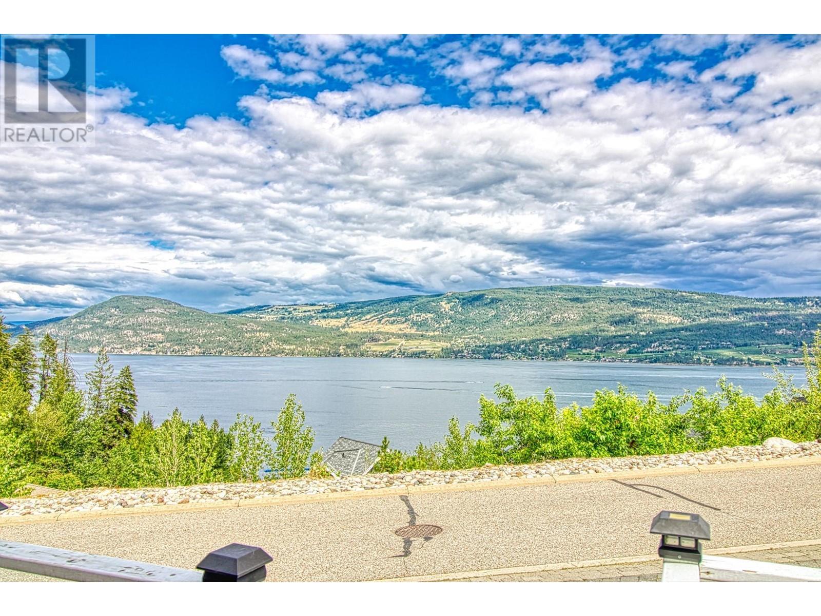6859 Santiago Loop Unit# 121. Kelowna, British Columbia
