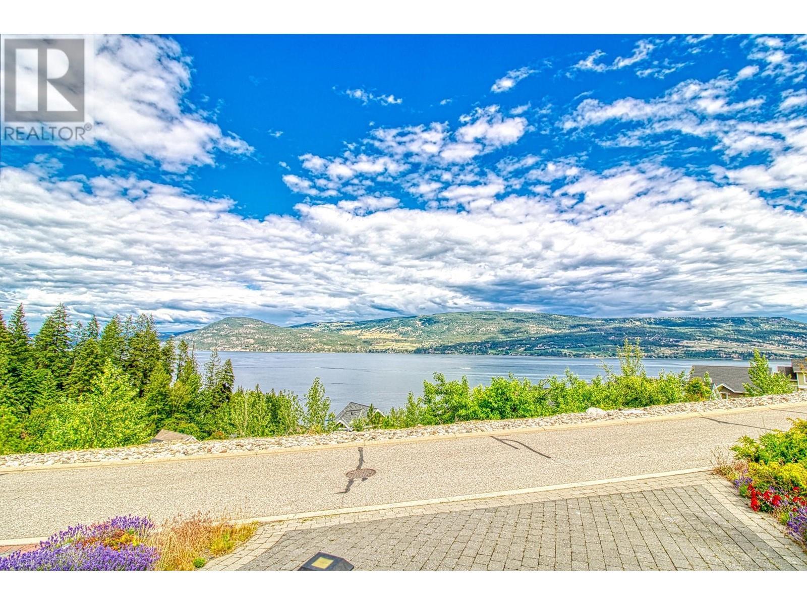 6859 Santiago Loop Unit# 121. Kelowna, British Columbia