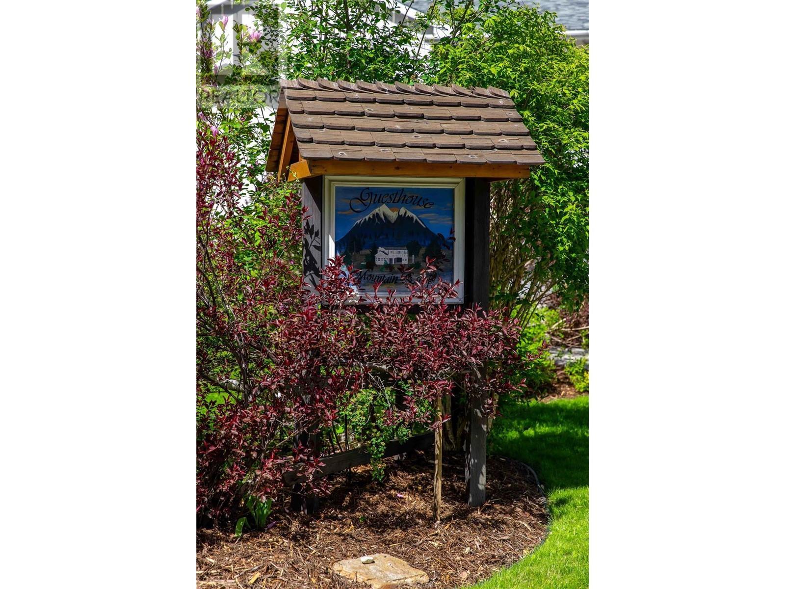 1640 Galt Crescent. Revelstoke, British Columbia