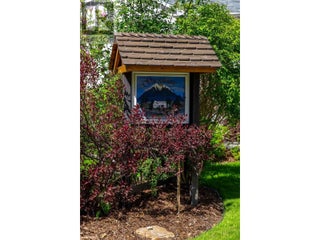 1640 Galt Crescent. Revelstoke, British Columbia