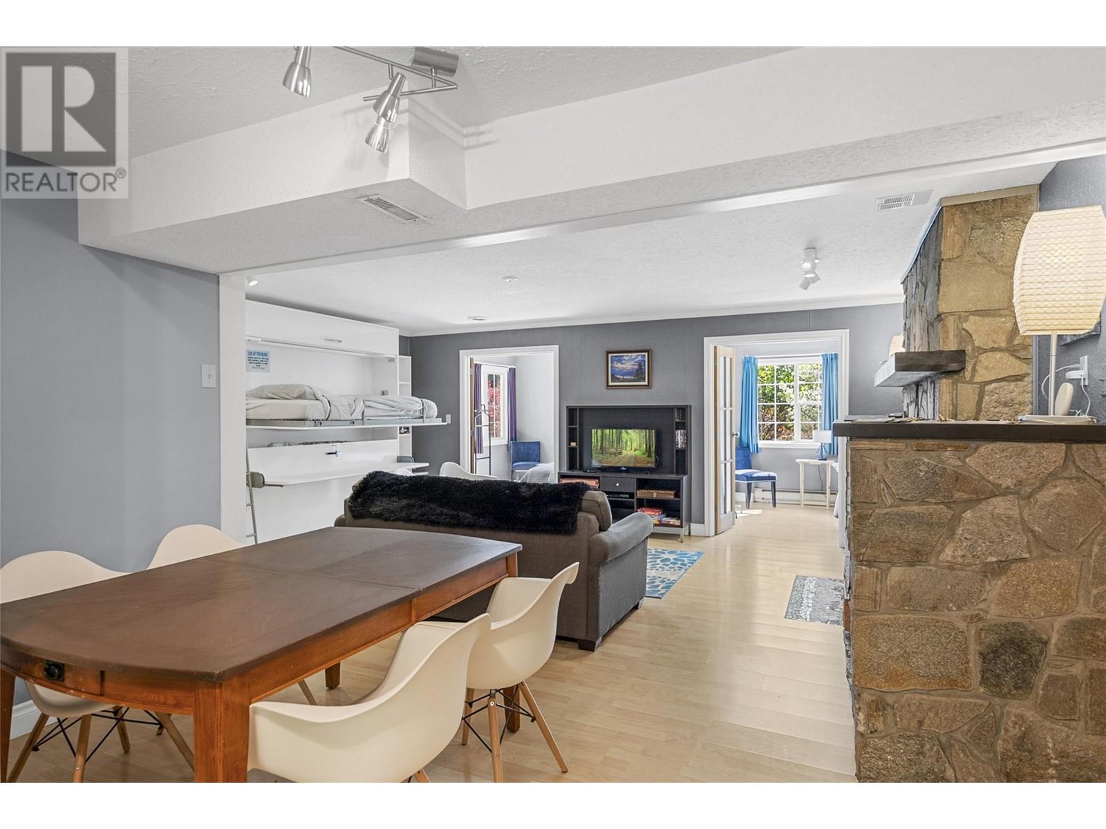 1640 Galt Crescent. Revelstoke, British Columbia